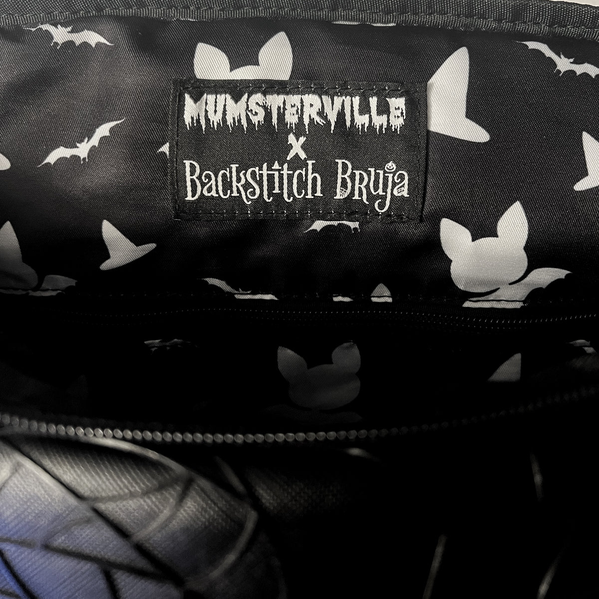 Backstitch Bruja Brujaween Bag Halloween Flying Witch Spiderweb Rare Black Green Backstitch Bruja Witch crossbody bag Like new | Mercari main image 2