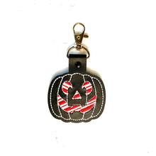 Load image into Gallery viewer, Creepmas Keychains