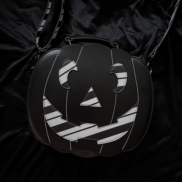 Merry Hexmas bag (black variant)