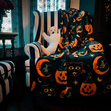 Load image into Gallery viewer, Pumpkin Witch blanket